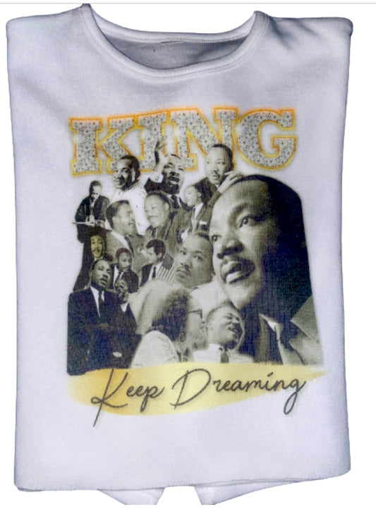Sweatshirt Season ~King, Keep Dreaming Crop Sweatshirt